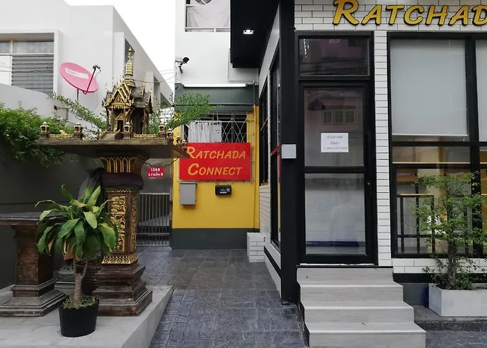 Ratchada Connect Aparthotel